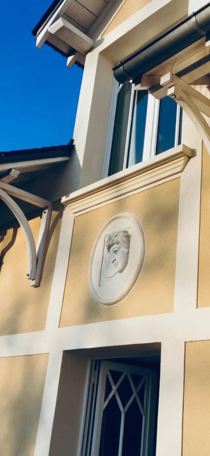 Orpheus Lodge Ζιβερνί Εξωτερικό φωτογραφία