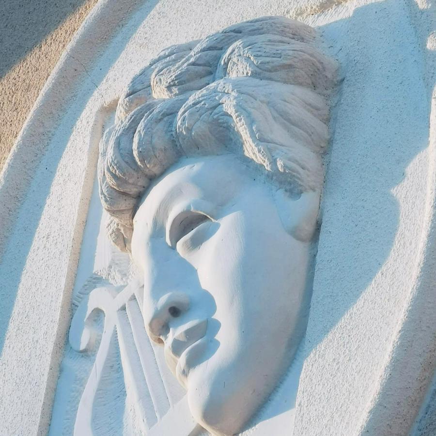 Orpheus Lodge Ζιβερνί Εξωτερικό φωτογραφία