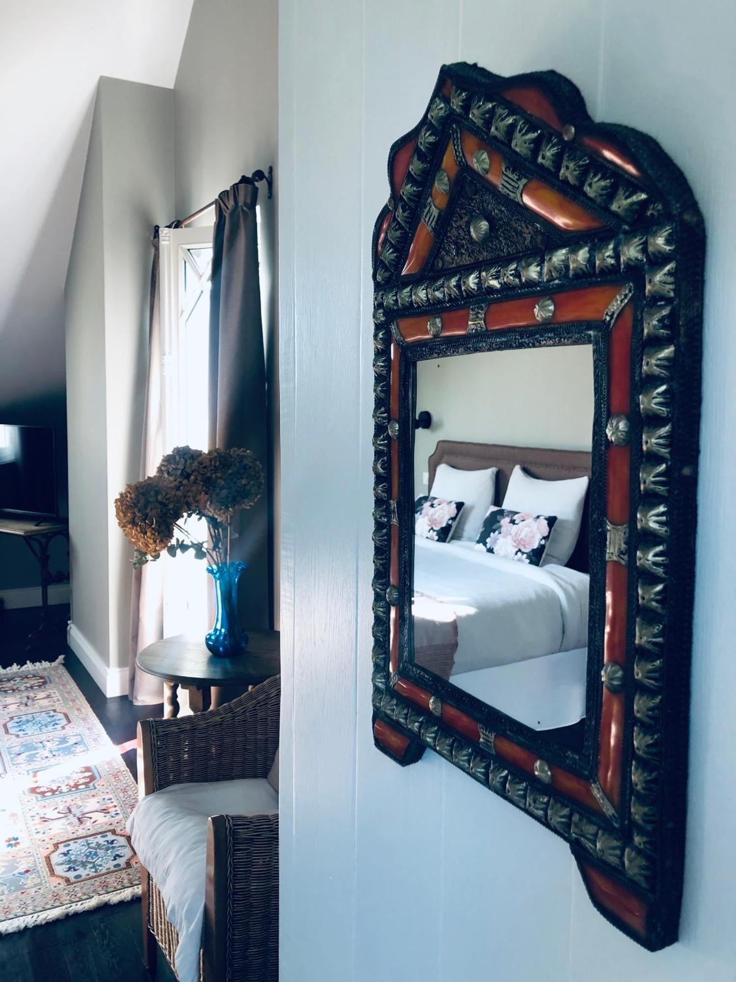 Orpheus Lodge Ζιβερνί Εξωτερικό φωτογραφία